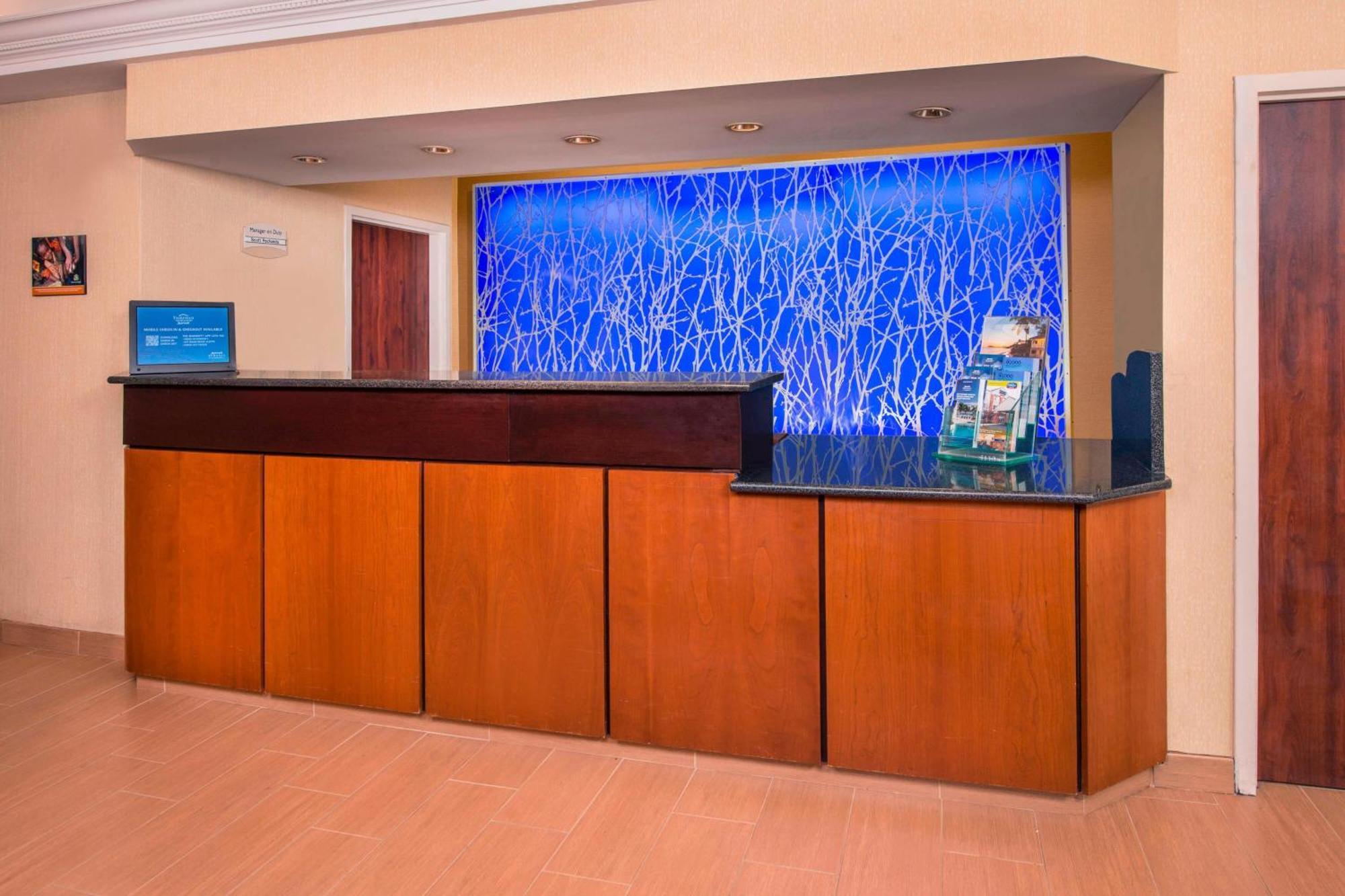 Fairfield Inn Dulles Airport Chantilly Bagian luar foto