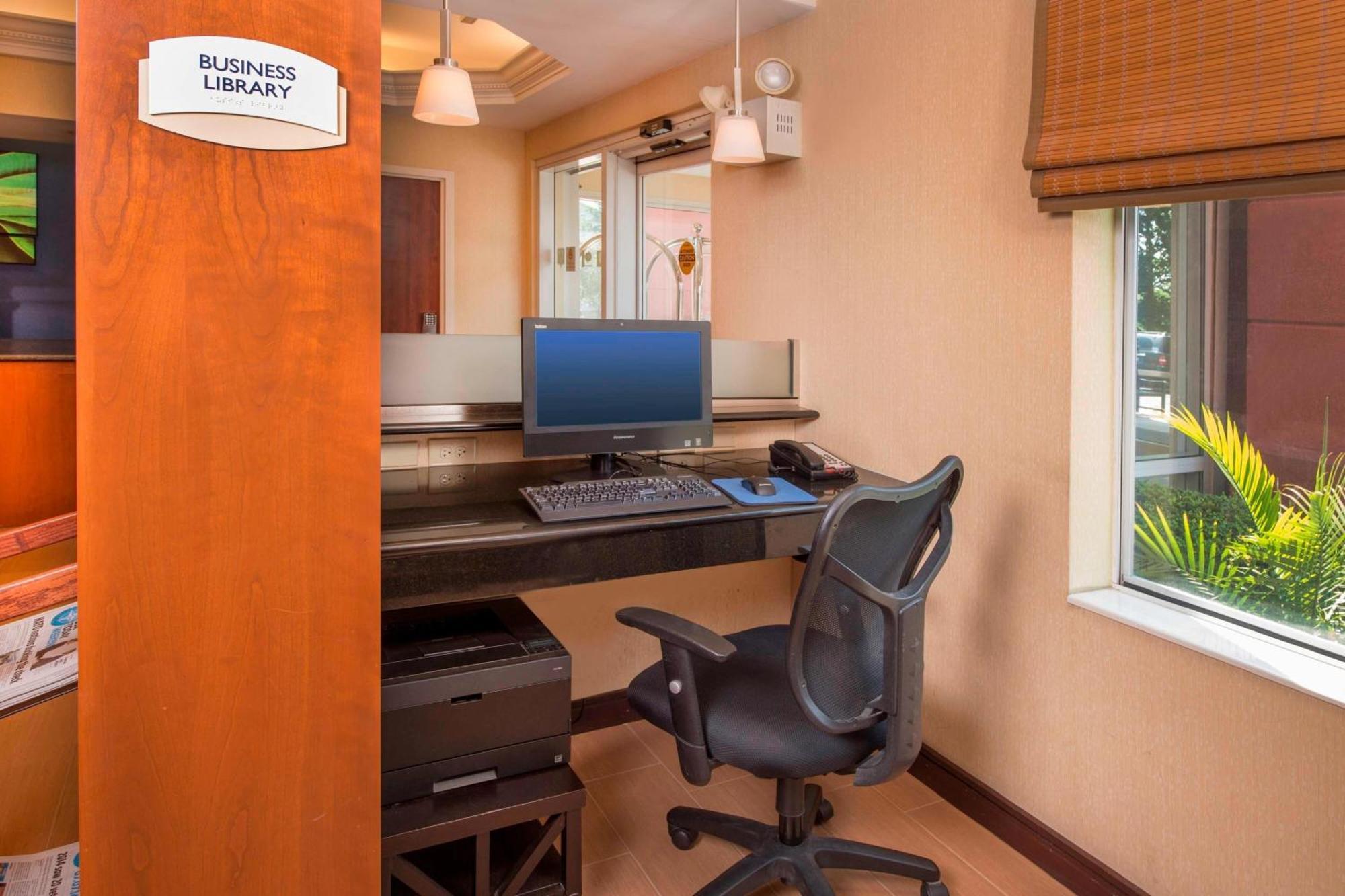 Fairfield Inn Dulles Airport Chantilly Bagian luar foto
